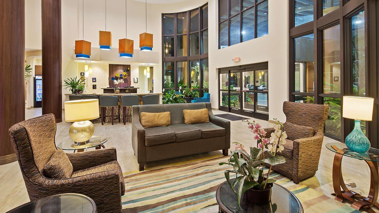 Best Western Plus Miami Executive Airport Hotel And Suites Кендъл Екстериор снимка